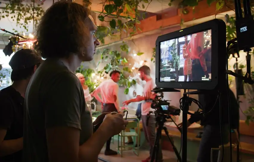 Bilde fra serien Making a Film Company